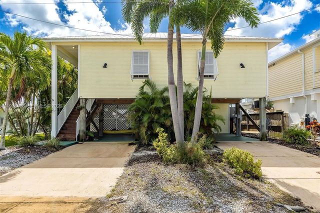 2761 Geary Street, 