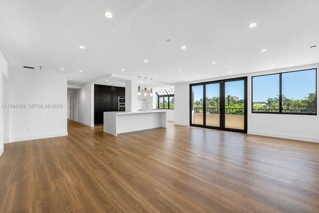 2 of 18 - 151 Crandon Boulevard #345, Key Biscayne, FL