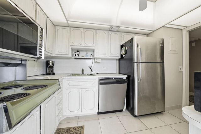 4 of 25 - 3100 N Palm Aire Drive #208, Pompano Beach, FL
