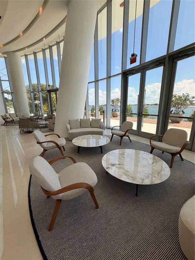 4 of 10 - 175 Se 25th Road #2101/2102, Miami, FL