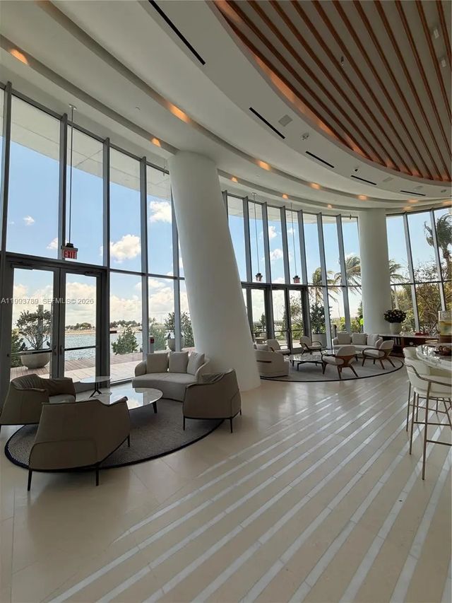 5 of 10 - 175 Se 25th Road #2101/2102, Miami, FL