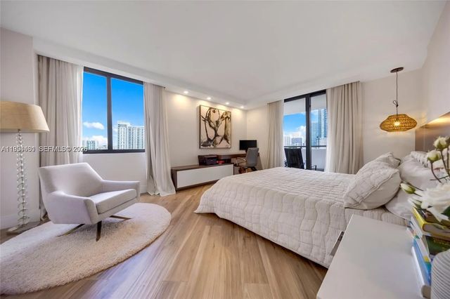 5 of 42 - 1581 Brickell Avenue #506, Miami, FL