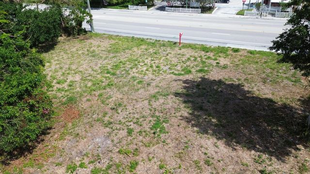 3 of 8 - 2944 Westgate Avenue, West Palm Beach, FL