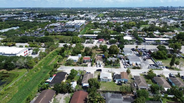 5 of 8 - 2944 Westgate Avenue, West Palm Beach, FL