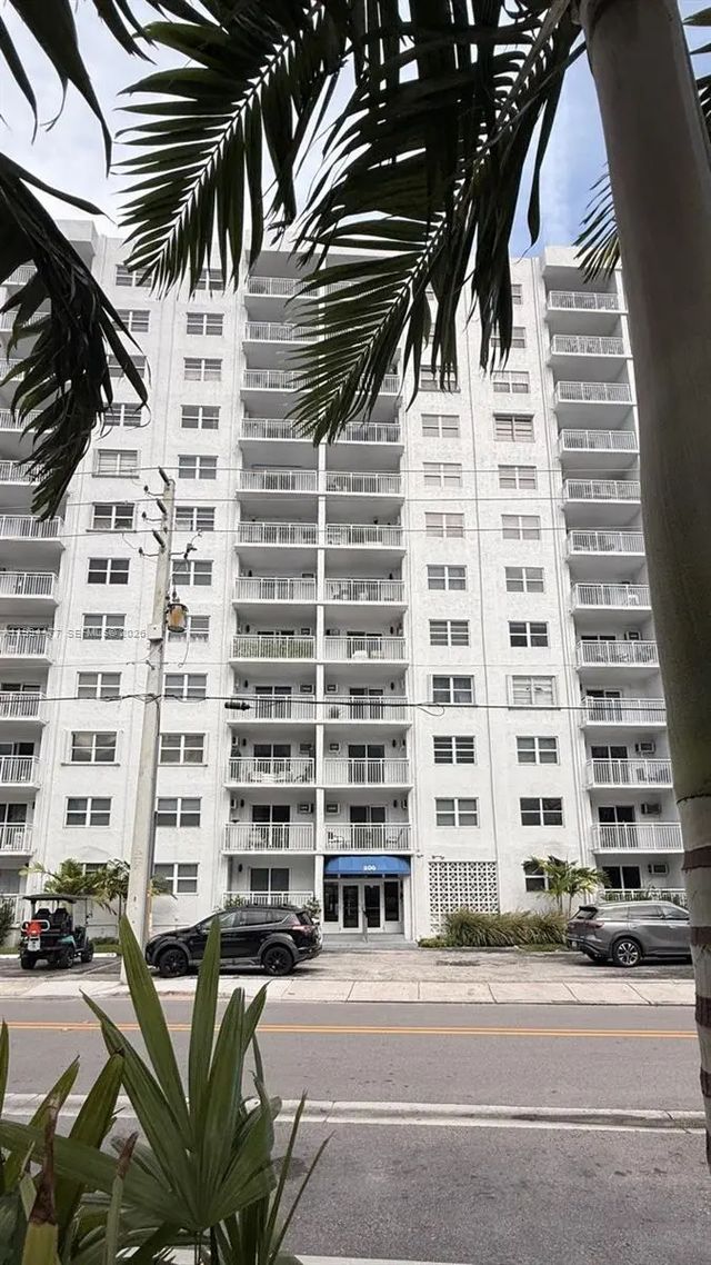 200 S Birch Road #211, Fort Lauderdale