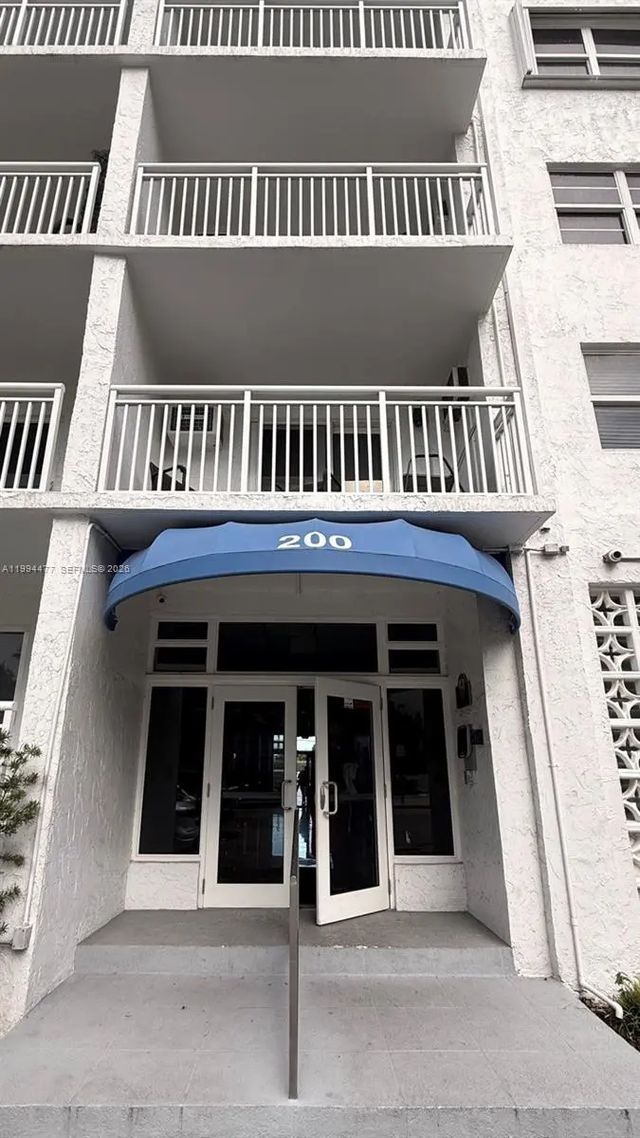 4 of 24 - 200 S Birch Road #211, Fort Lauderdale, FL