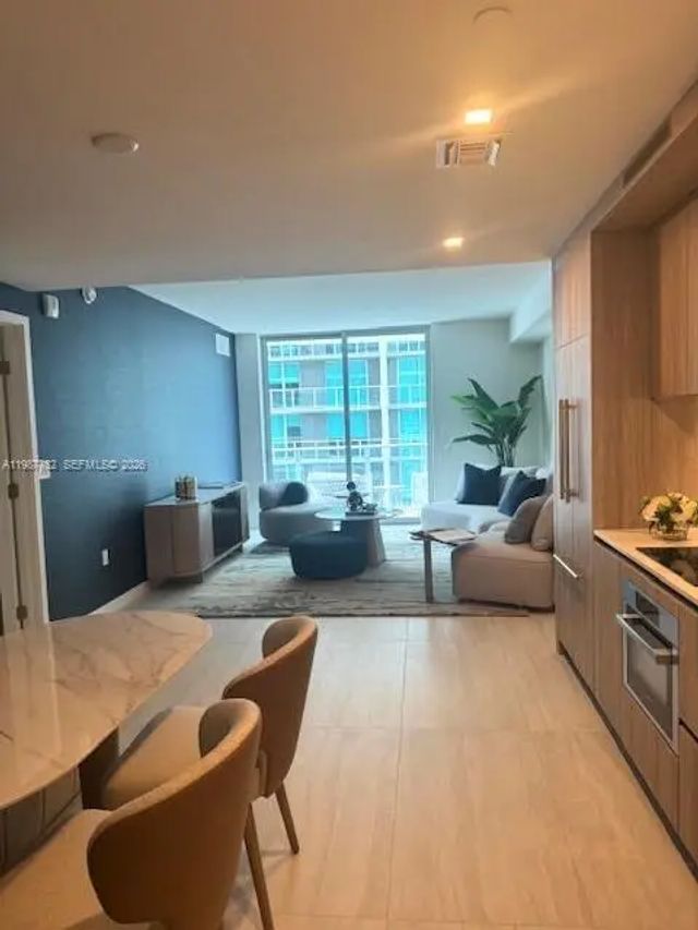 3 of 34 - 77 Se 5th Street #2708, Miami, FL