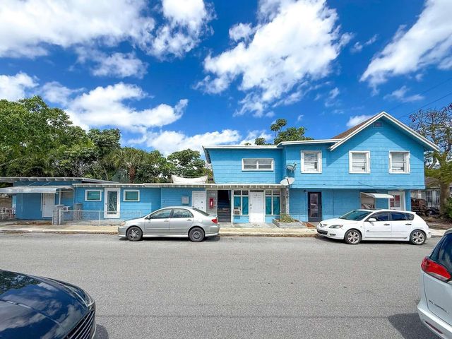 2 of 6 - 714 N 4th Ave Avenue N, Lake Worth Beach, FL