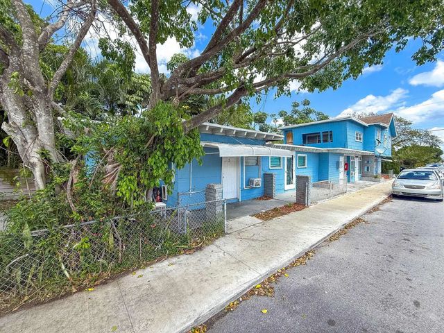 3 of 6 - 714 N 4th Ave Avenue N, Lake Worth Beach, FL