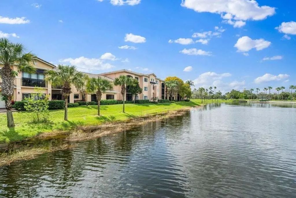 2725 Anzio Court #304, Palm Beach Gardens