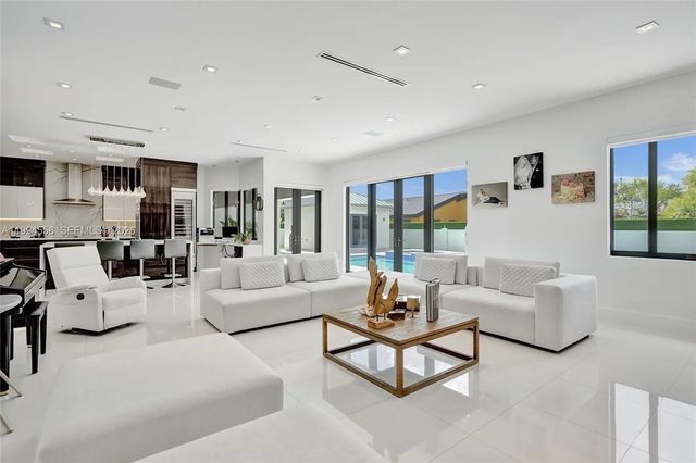 2600 Sw 128th Court, Miami