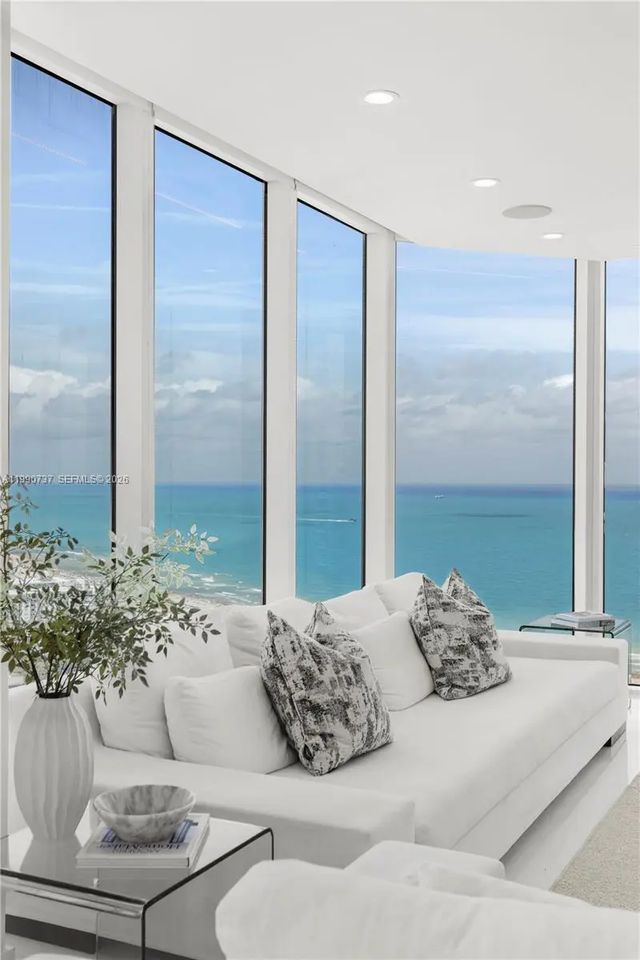 2 of 42 - 300 S Pointe Drive #3405, Miami Beach, FL