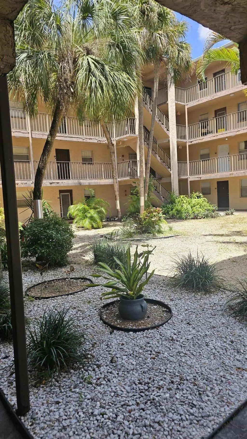 2840 Somerset Drive #418m, Lauderdale Lakes
