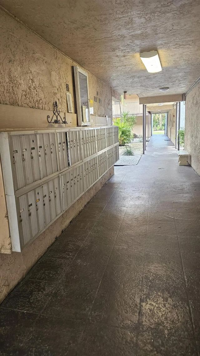 3 of 4 - 2840 Somerset Drive #418m, Lauderdale Lakes, FL