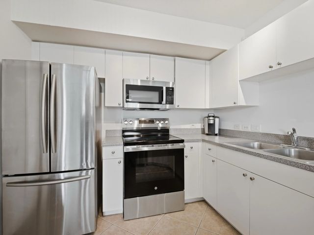 3 of 41 - 316 Villa Circle, Boynton Beach, FL