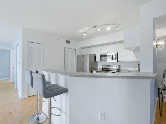 4 of 41 - 316 Villa Circle, Boynton Beach, FL