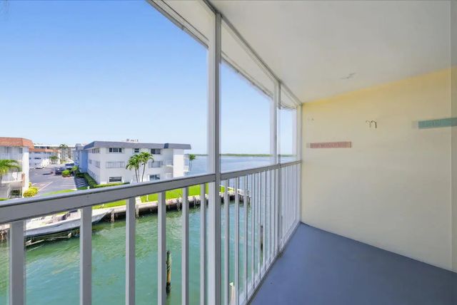 3 of 48 - 101 Doolen Court #307, North Palm Beach, FL