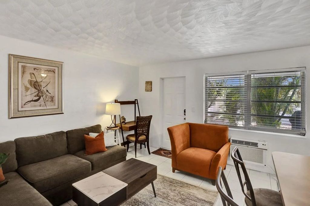 820 Ne 16th Avenue #9, Fort Lauderdale