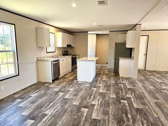 3 of 41 - 881 Woodland Boulevard, Clewiston, FL