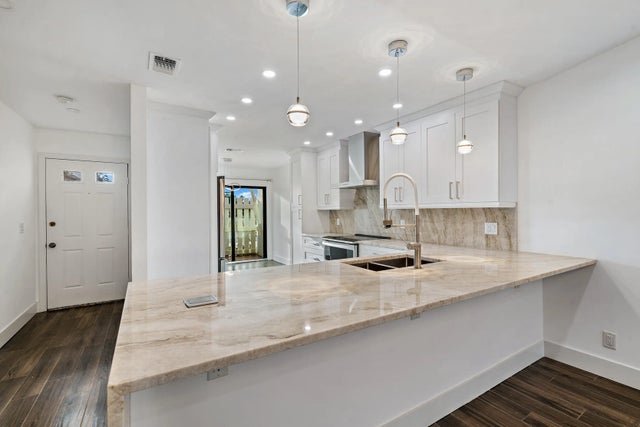 Photo of Listing #B26010991