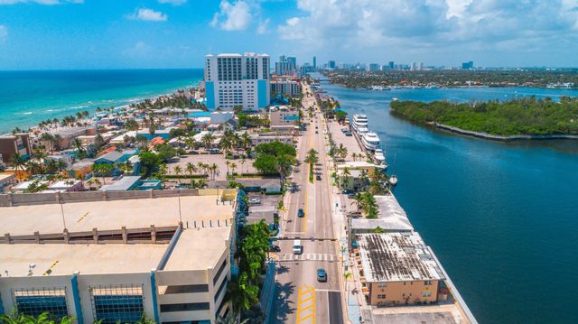 4 of 26 - 311 Connecticut Street #4, Hollywood, FL