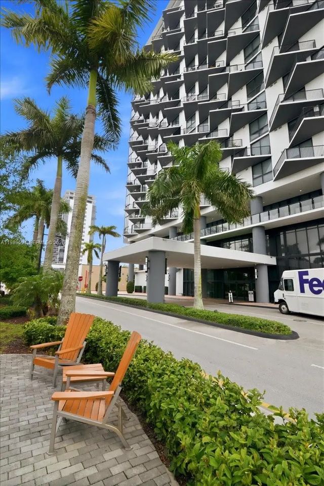 5300 Paseo Boulevard #1803, Doral