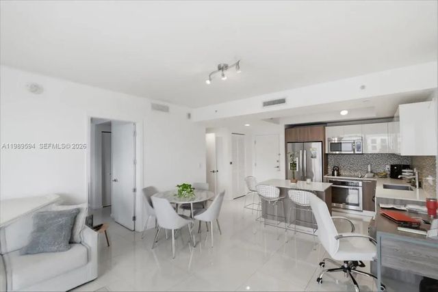 3 of 63 - 5300 Paseo Boulevard #1803, Doral, FL