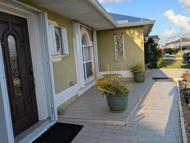 3 of 27 - 531 Sw Bradshaw Circle, Port St. Lucie, FL