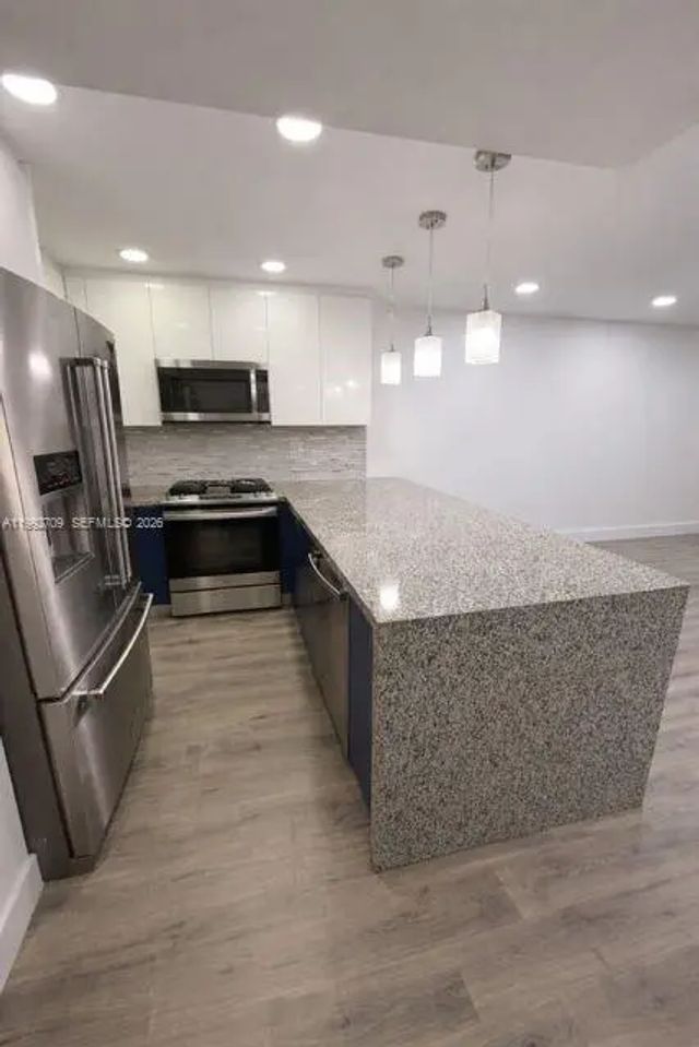 1555 W 44th Place #247, Hialeah