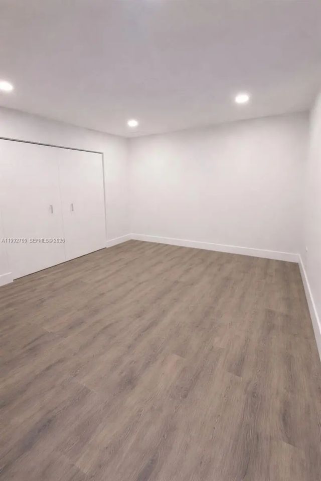 5 of 11 - 1555 W 44th Place #247, Hialeah, FL