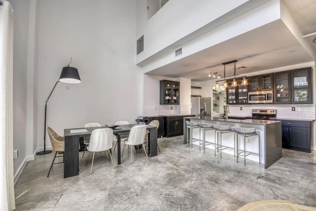 2 of 28 - 108 Lake Avenue #202, Lake Worth Beach, FL