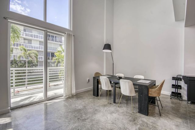 5 of 28 - 108 Lake Avenue #202, Lake Worth Beach, FL