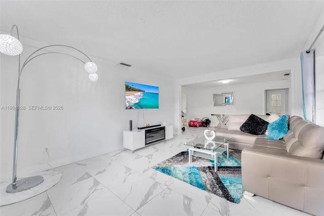 3 of 33 - 8820 Sw 27th Street, Miami, FL