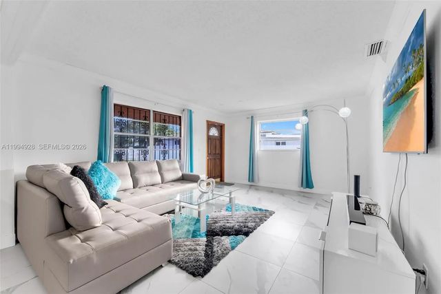 4 of 33 - 8820 Sw 27th Street, Miami, FL