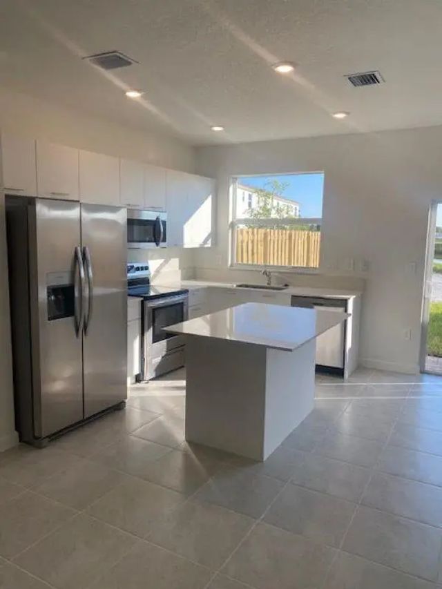 2354 Nw 125th Street, Miami