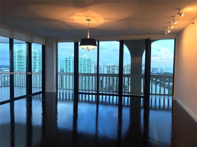5 of 29 - 19707 Turnberry Way #ts-4, Aventura, FL
