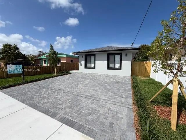 3 of 32 - 644 Nw 6th Court, Hallandale Beach, FL