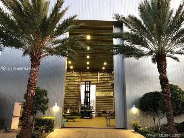 3 of 10 - 400 Sunny Isles Boulevard, Sunny Isles Beach, FL