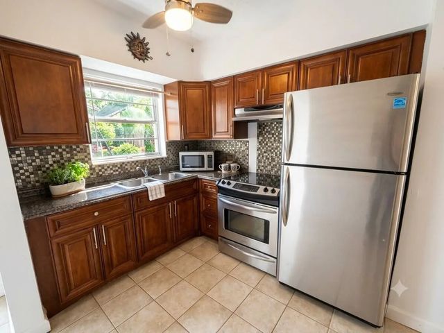 3 of 19 - 6560 Winfield Boulevard #102, Margate, FL