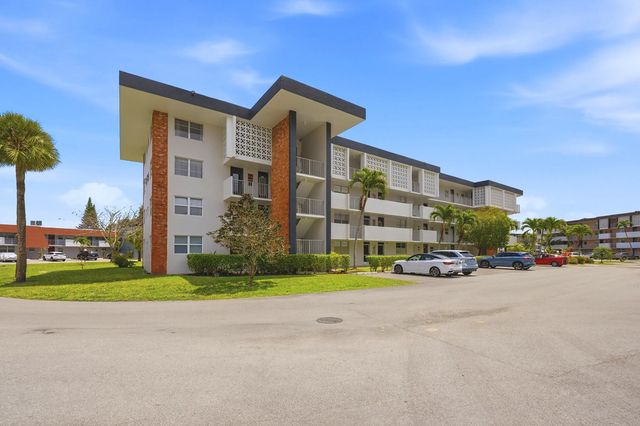 2991 Nw 46th Avenue #303, Lauderdale Lakes