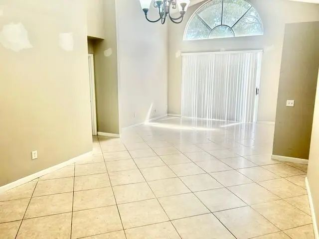 3 of 31 - 7584 Thornlee Drive, Greenacres, FL