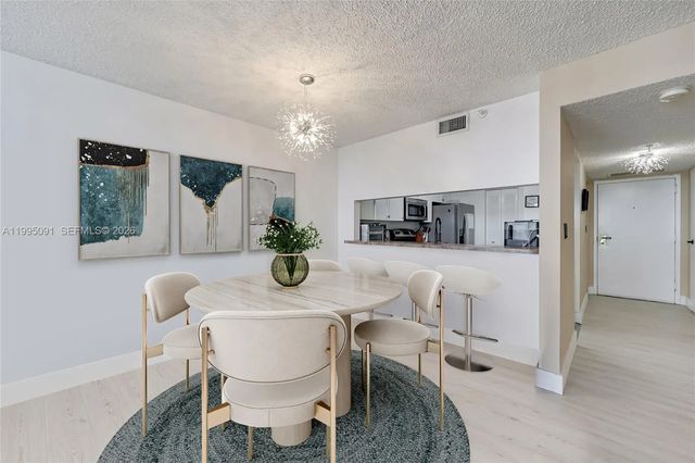 5 of 20 - 555 Ne 15th Street #33g, Miami, FL