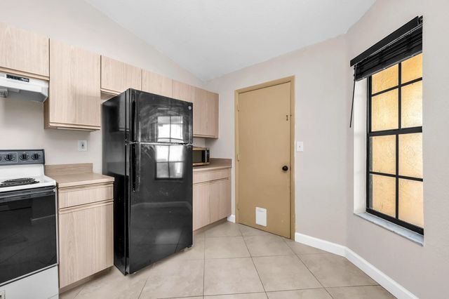 5 of 20 - 9665 Nw 76th Court, Tamarac, FL