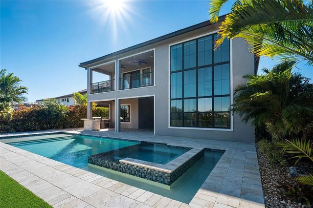 11475 Watercrest Circle E, Parkland