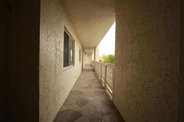5 of 40 - 6768 N 10th Avenue N #303, Lake Worth, FL