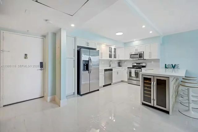 2 of 44 - 19370 Collins Avenue #1121, Sunny Isles Beach, FL