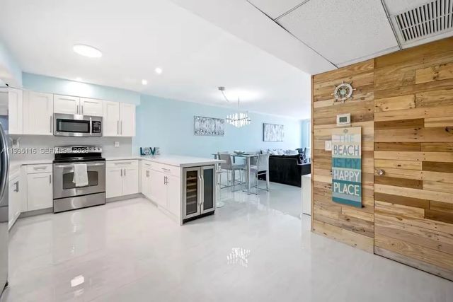 3 of 44 - 19370 Collins Avenue #1121, Sunny Isles Beach, FL