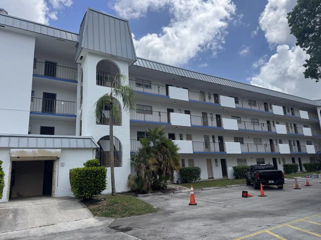 6300 S Falls Cir Drive #314, Lauderhill