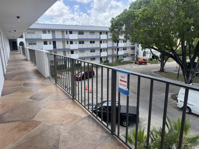 3 of 21 - 6300 S Falls Cir Drive #314, Lauderhill, FL