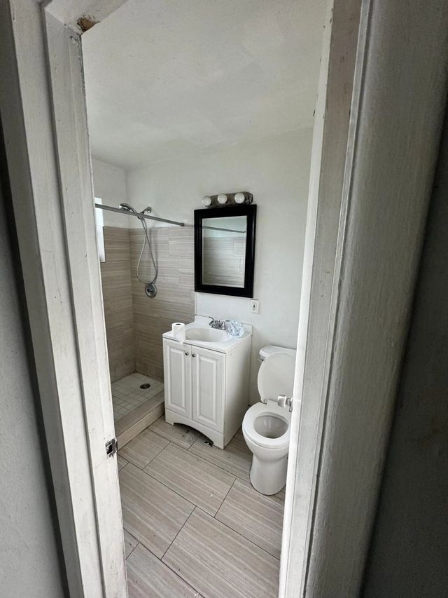 4 of 9 - 243 Ne 39th Court, Deerfield Beach, FL